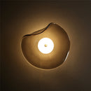 Moderne LED-Wandleuchte aus Glas mit gebogener Oberfläche