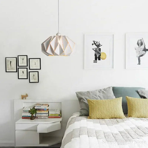 Moderner Kronleuchter aus Eisen im nordischen Design für ein elegantes Interieur - vue 2 sur 9
