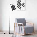 Dekorativer Stehleuchte im nordischen Stil für ein elegantes Interieur