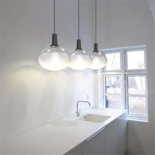 Italienische Design-Pendelleuchte aus Glas für modernes Interieur - vue 5 sur 9