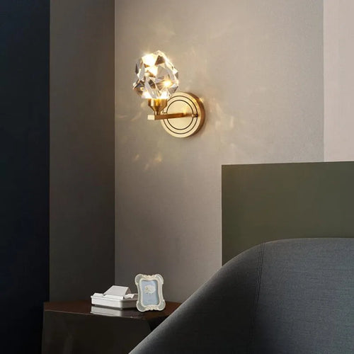 Wandleuchte aus Kristall und Kupfer im modernen Design für ein elegantes Interieur - vue 6 sur 7