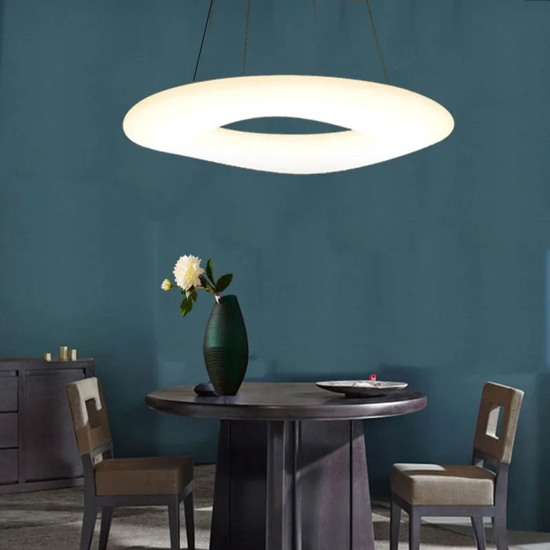suspension led moderne anneau suspension luminaire 	 décor - vue 4 sur 9