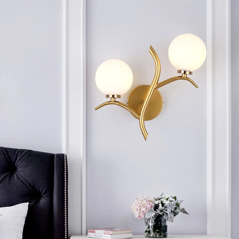 Applique murale led en métal nordique boule de verre dorée postmoderne loft café