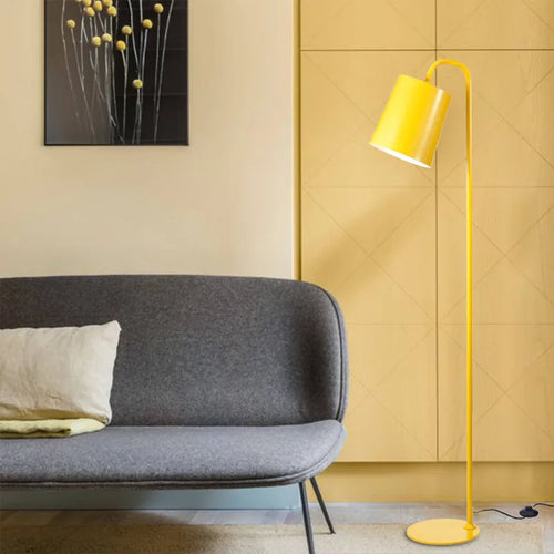 Dekorativer Stehleuchte im nordischen Stil für ein elegantes Interieur - vue 3 sur 7