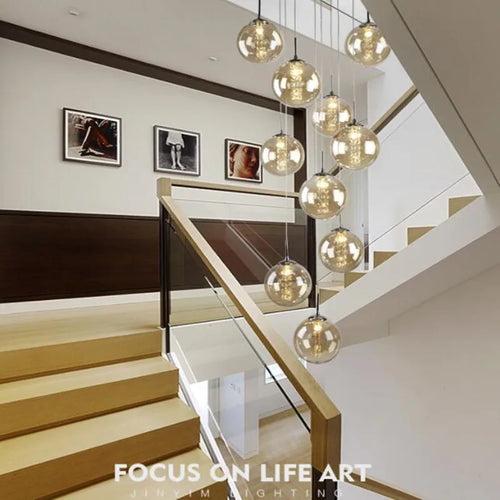 Design-Pendelleuchte aus Glas für moderne Treppen mit LED - vue 5 sur 17