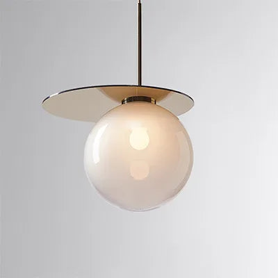 Moderne Pendelleuchte aus Glas mit nordischer LED-Beleuchtung