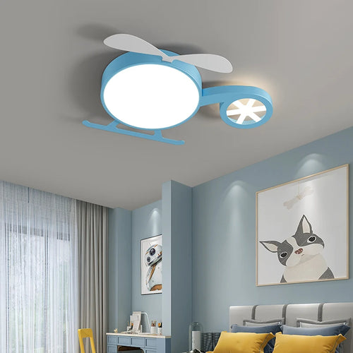 Kreative LED-Deckenleuchte für das Kinderzimmer mit Flugzeug- und Wolkenmotiv