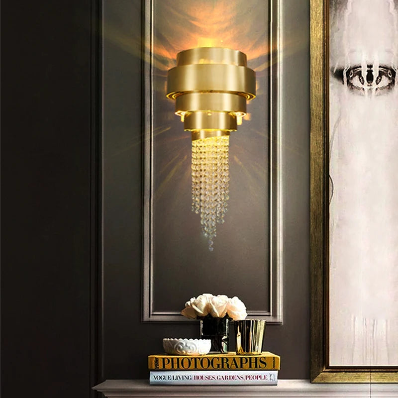 lustre moderne art design en cristal doré pour décoration luxueuse - vue 4 sur 11