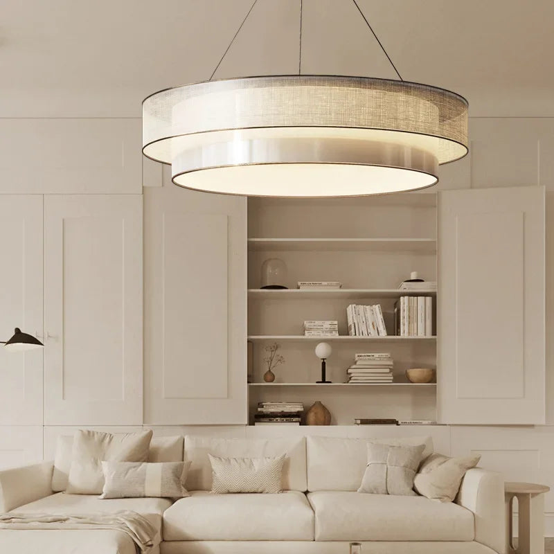 Moderner runder Kronleuchter aus Stoff für ein elegantes Interieur - vue 3 sur 8