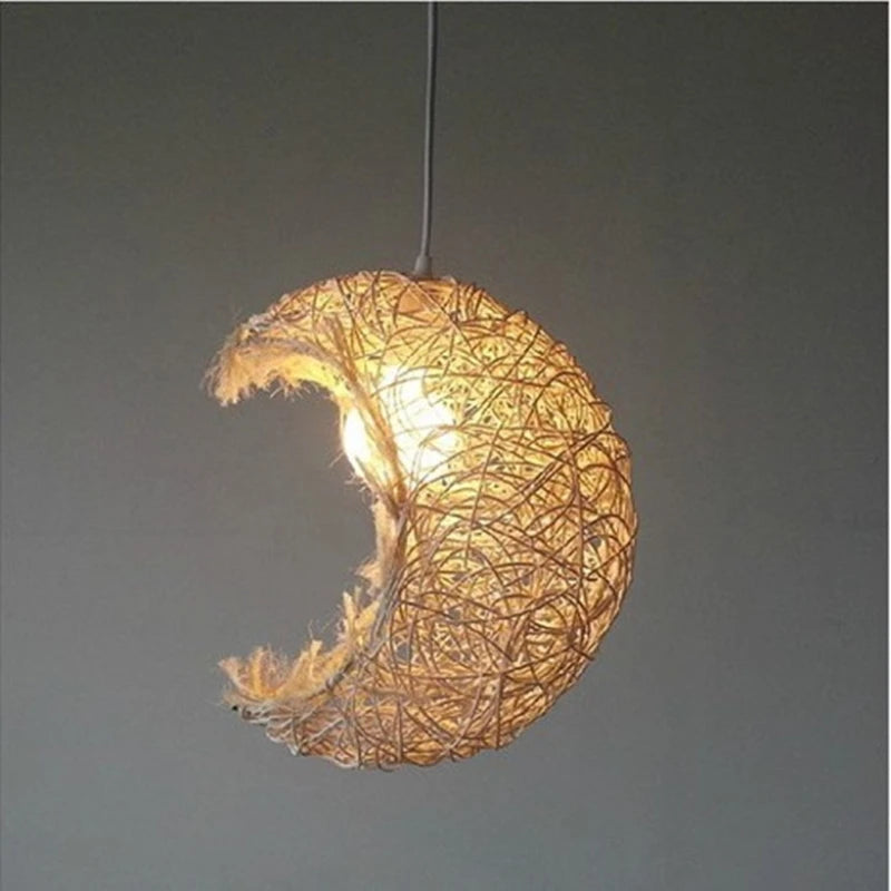 Lustre créatif en rotin en forme de lune - vue 5 sur 7