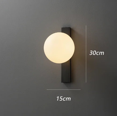 Minimalistische Wandleuchte für modernes Interieur