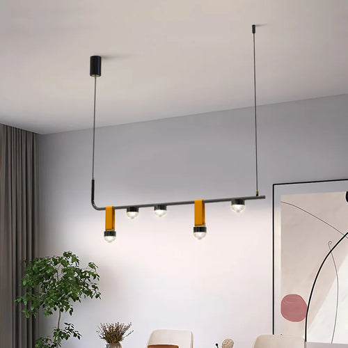 Design-Pendelleuchte aus Leder für ein helles und elegantes Interieur - vue 2 sur 7