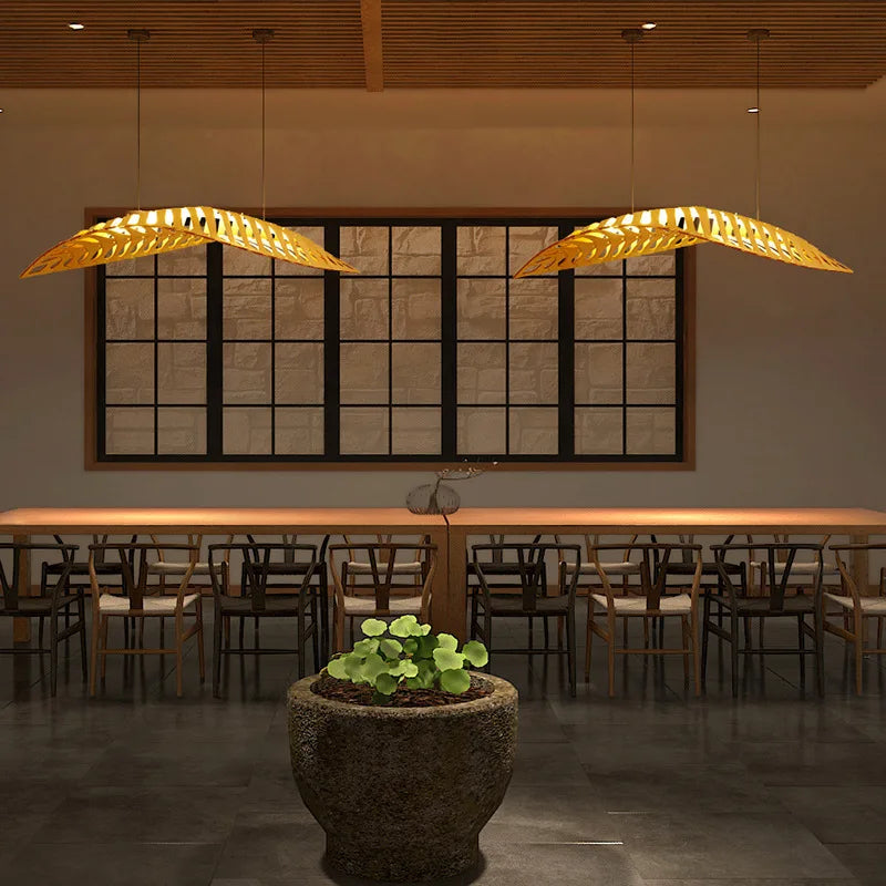 Lustre design en bois à chevrons d'art moderne - vue 6 sur 8