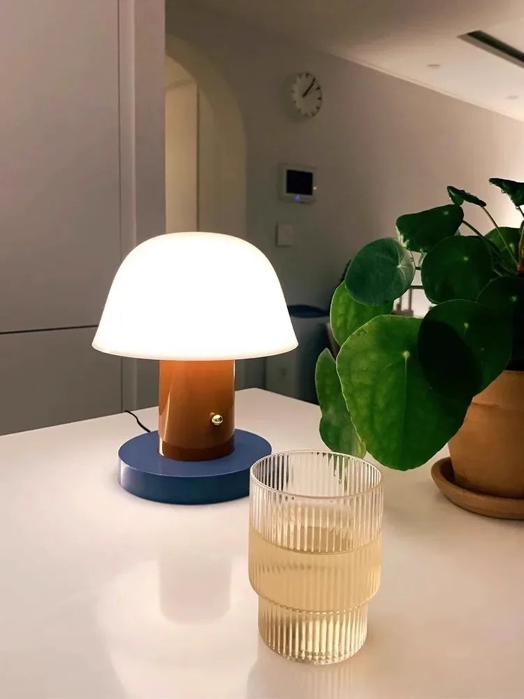 lampe à poser rétro danoise ambiance chaleureuse et décorative - vue 4 sur 9