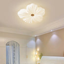 Moderner LED-Deckenleuchte in Blumenform für stilvolle Innendekoration