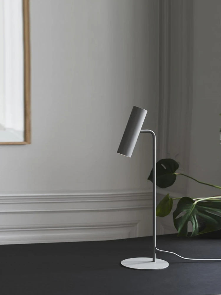 Minimalistische Schreibtischlampe mit Design für die Inneneinrichtung - vue 3 sur 12