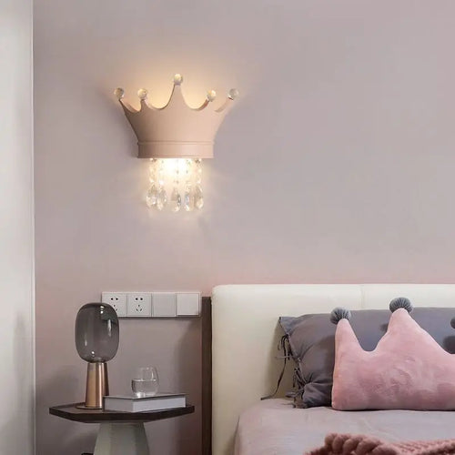 Kristall-Wandleuchte mit Krone für das Kinderzimmer – Luxus Nachttischlampe Prinzessin - vue 4 sur 9
