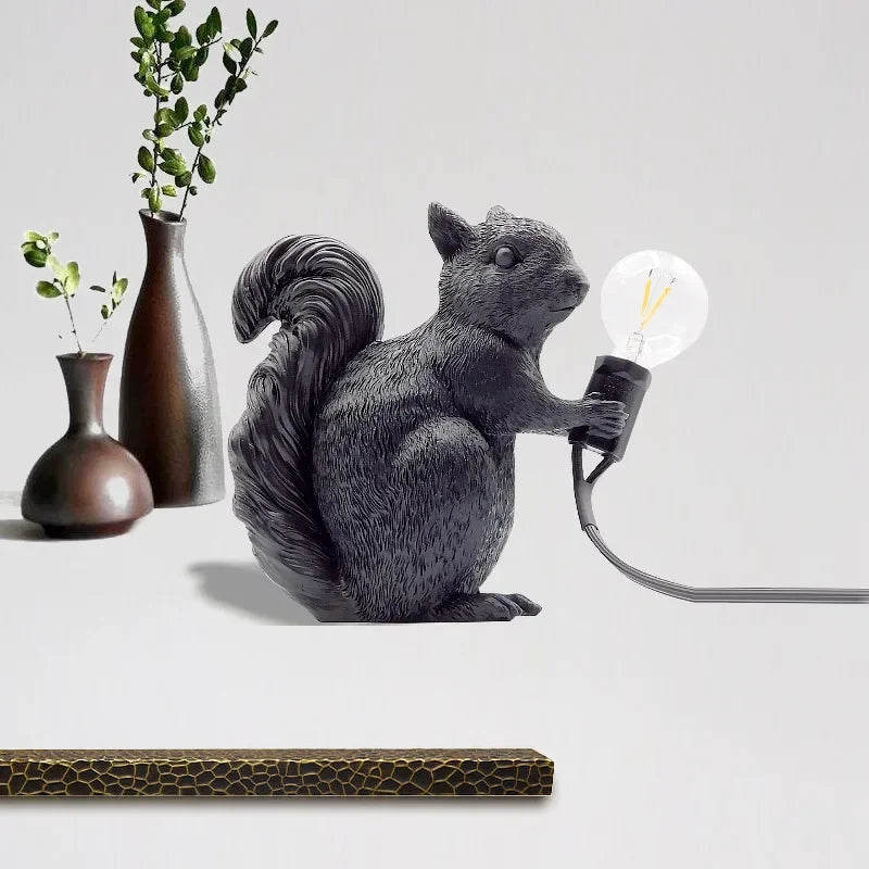 lampes de table écureuils en résine pour décoration et cadeau - vue 4 sur 8