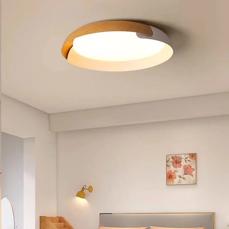 Plafonnier LED en forme de bois au design nordique moderne