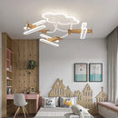 Deckenleuchte Flugzeug aus Holz für modernes und gemütliches Kinderzimmer