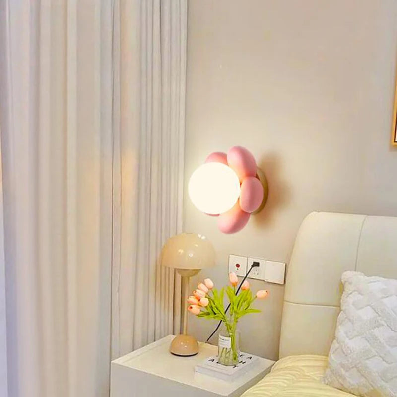 applique murale LED en résine en forme de fleur - vue 4 sur 8