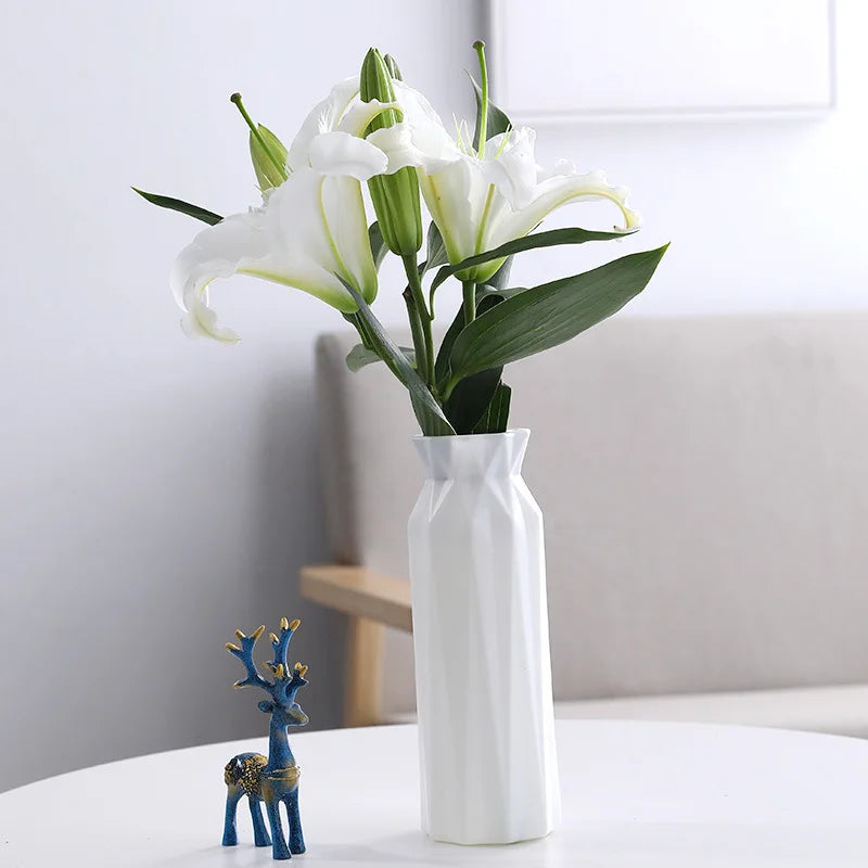 vase moderne en plastique pour décoration florale nordique - vue 14 sur 26