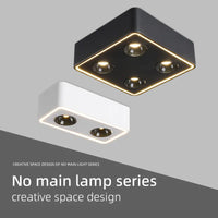 Quadratischer LED-Spot mit Blendschutz für Deckenmontage