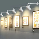 Moderne LED-Wandleuchte mit langem Teleskoparm