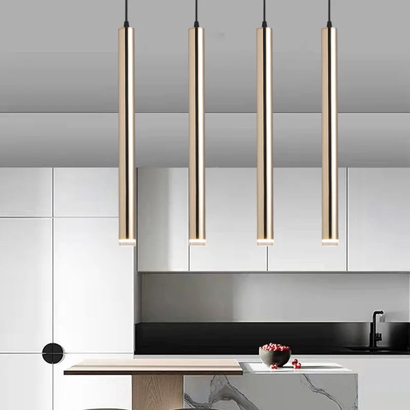 Moderne LED-Pendelleuchte in Gold für minimalistische Innenräume - vue 4 sur 14
