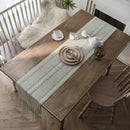 Chemin de table bohème brodé avec pompons tissés