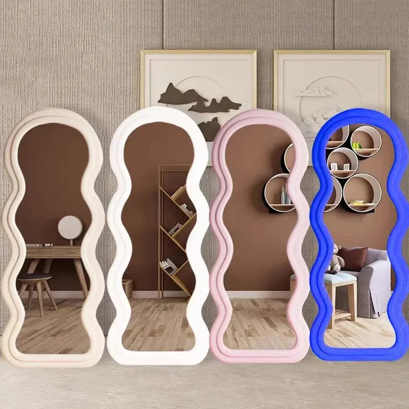 miroir ondulé design moderne pour un espace chic et funky - vue 5 sur 11