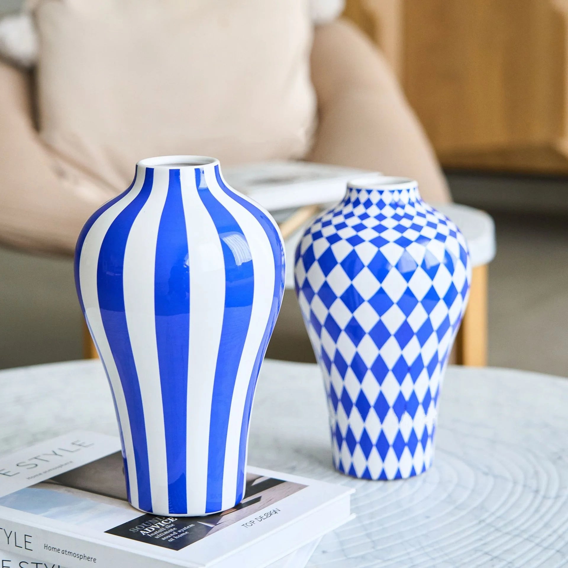 Vase en céramique motif géométrique pour décoration florale artisanale