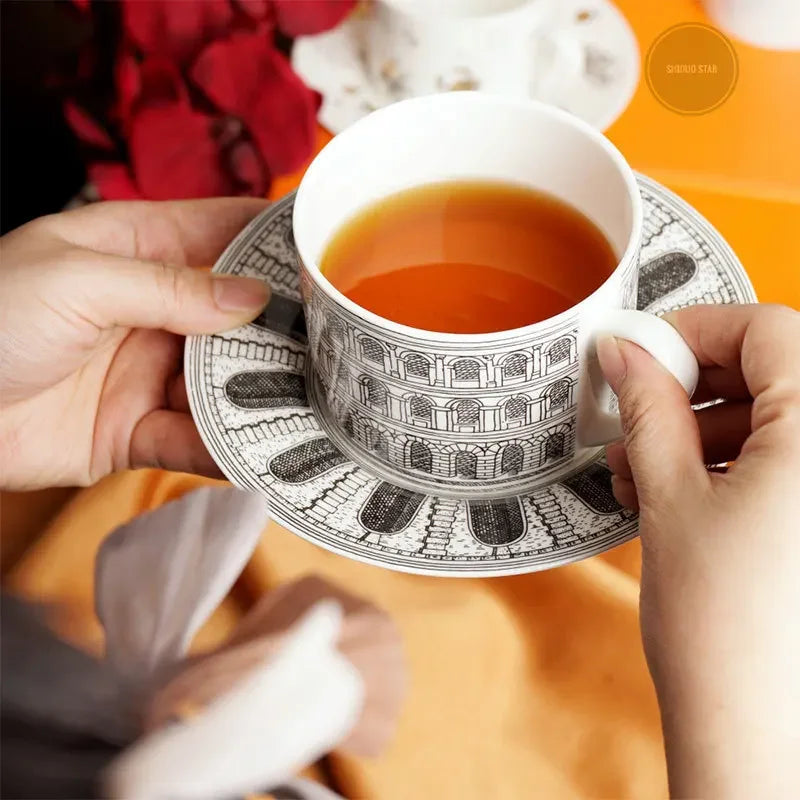 Tasse cafe porcelaine motif animal finition doree europe