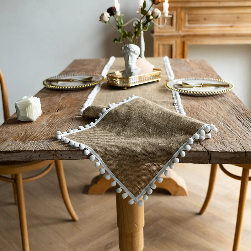 Chemin de table toile jute beige pompons champetre