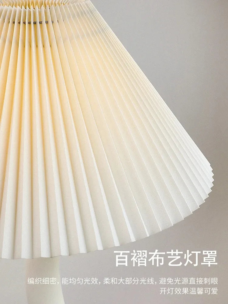 lampadaire design en résine LED pour ambiance moderne - vue 4 sur 8