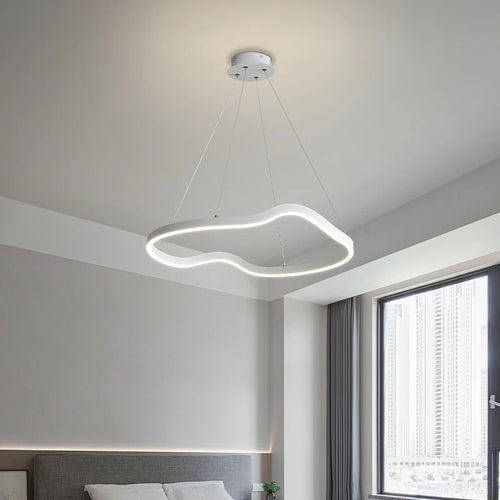 Lustre anneaux déformés design panochas pour intérieur