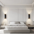 Moderne LED-Wandleuchte aus Messing im minimalistischen Design