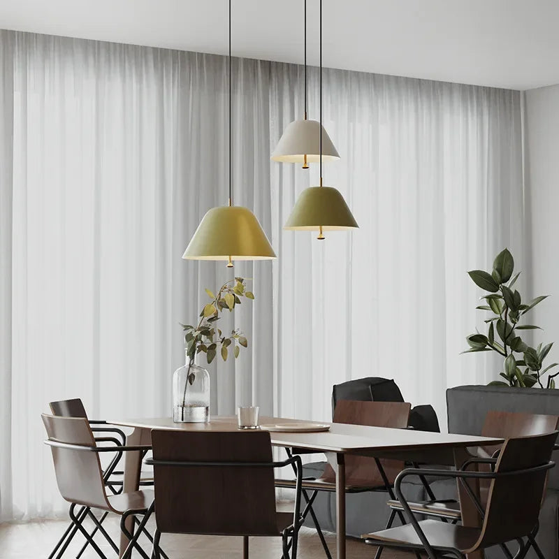 Suspension en fer au design nordique LED