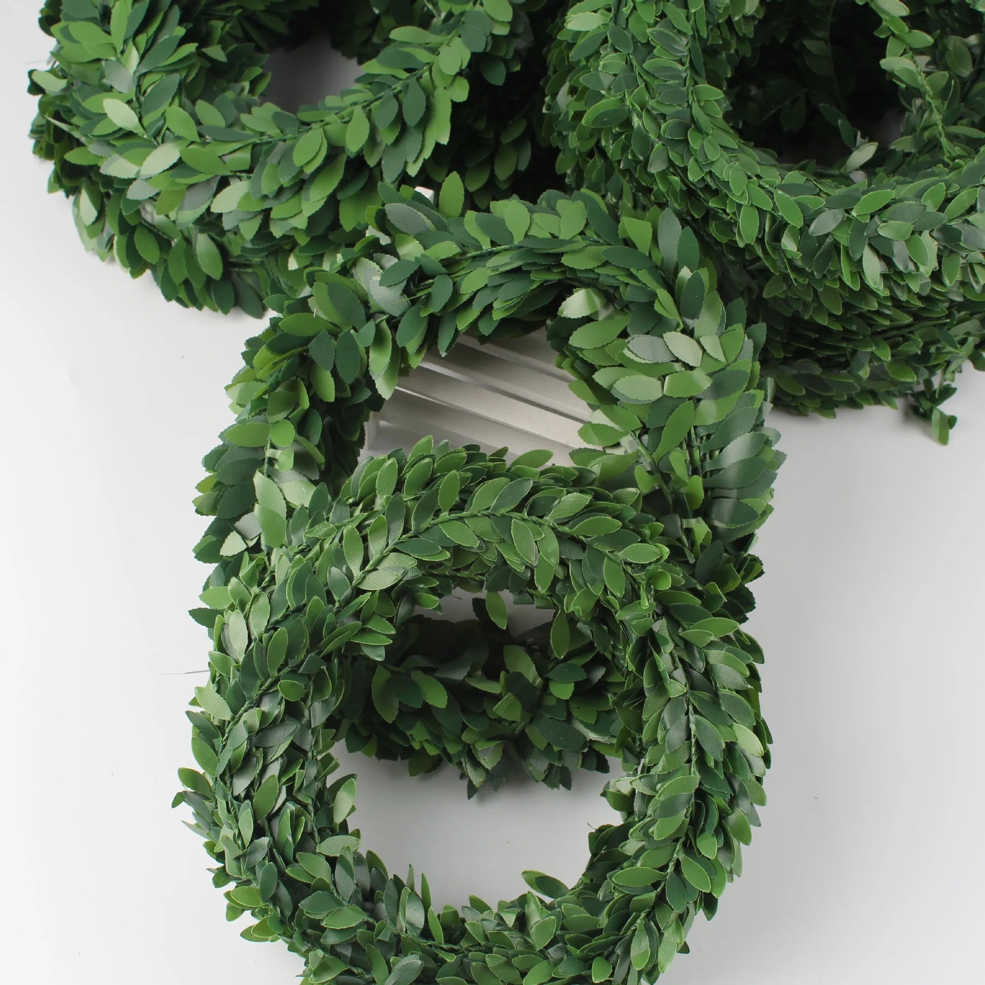 guirlande de feuilles artificielles pour décoration mariage et maison - vue 5 sur 8
