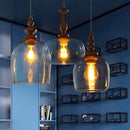 Moderner Kronleuchter aus Glas im minimalistischen skandinavischen Design