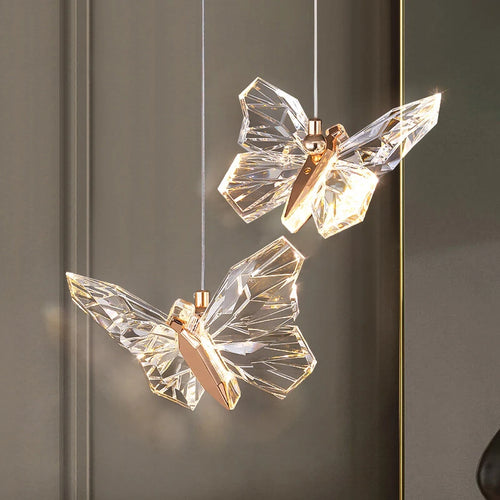 lustre papillon en cristal pour décoration d'intérieur élégante