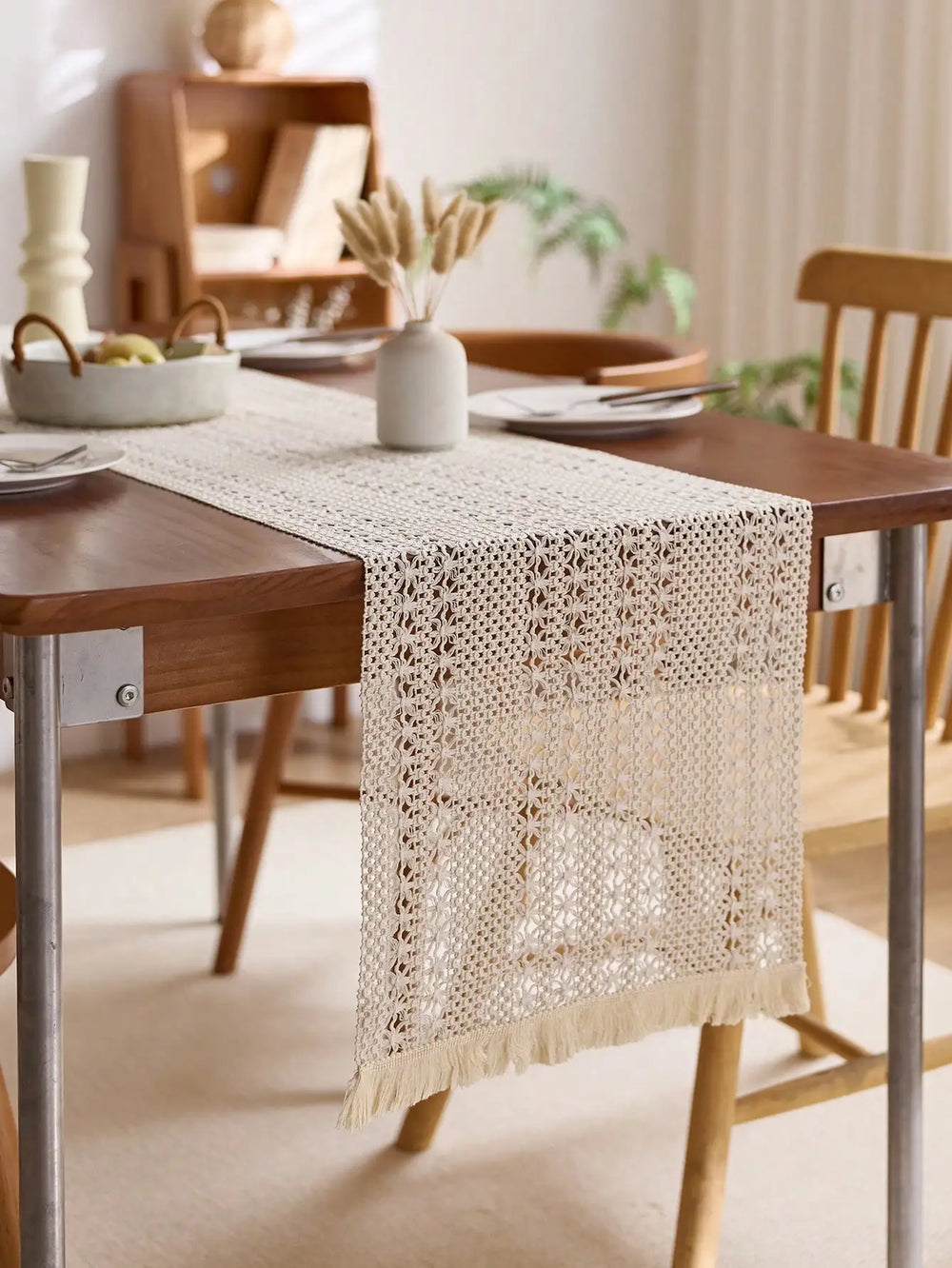 Chemin de table bohème nordique tissé avec pompons