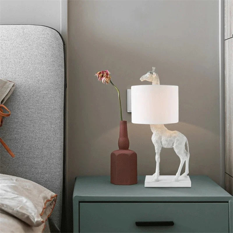 lampe de bureau design moderne girafe en résine éclairage créatif - vue 5 sur 8