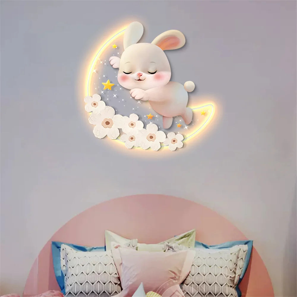 Dessin animé fraise lapin peinture décorative applique murale LED lampe filles chambre chevet atmosphère lumière enfants acrylique murale appliques - vue 6 sur 8