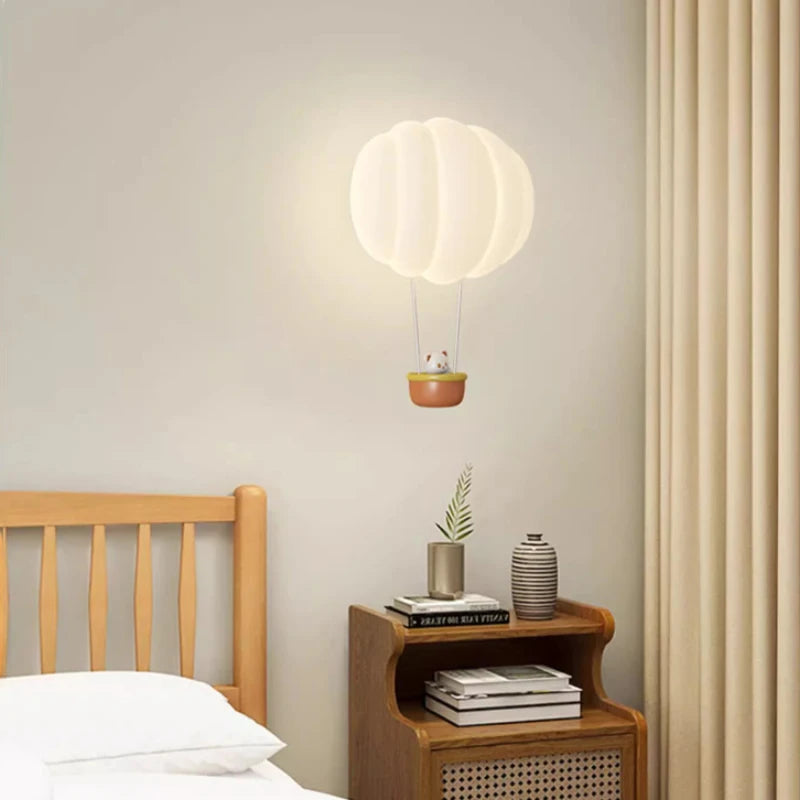 applique murale moderne ours en montgolfière pour enfants - vue 5 sur 7