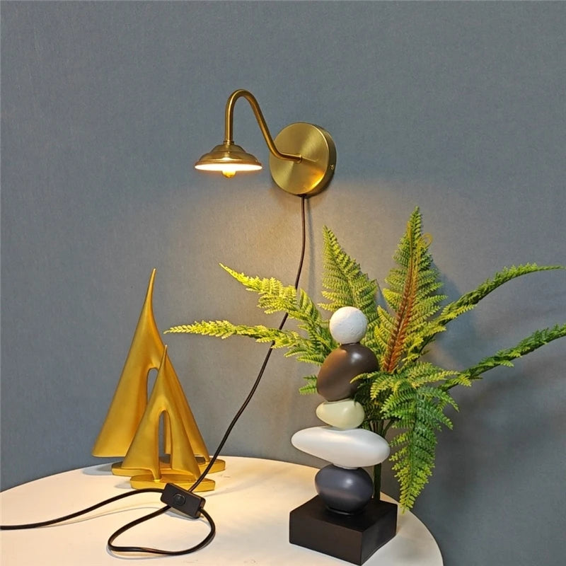 applique murale moderne incurvée dorée avec interrupteur led décoration nordique - vue 6 sur 9
