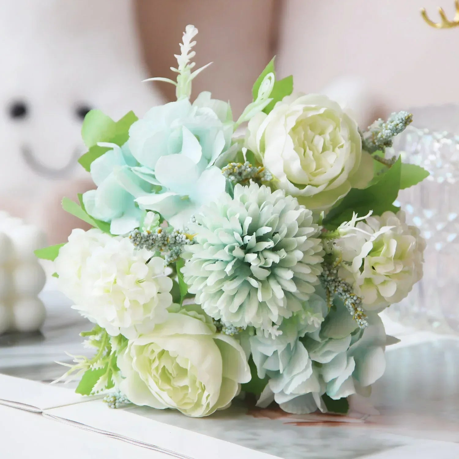 bouquet d'hortensias de pivoines artificielles pour décoration festive - vue 8 sur 11