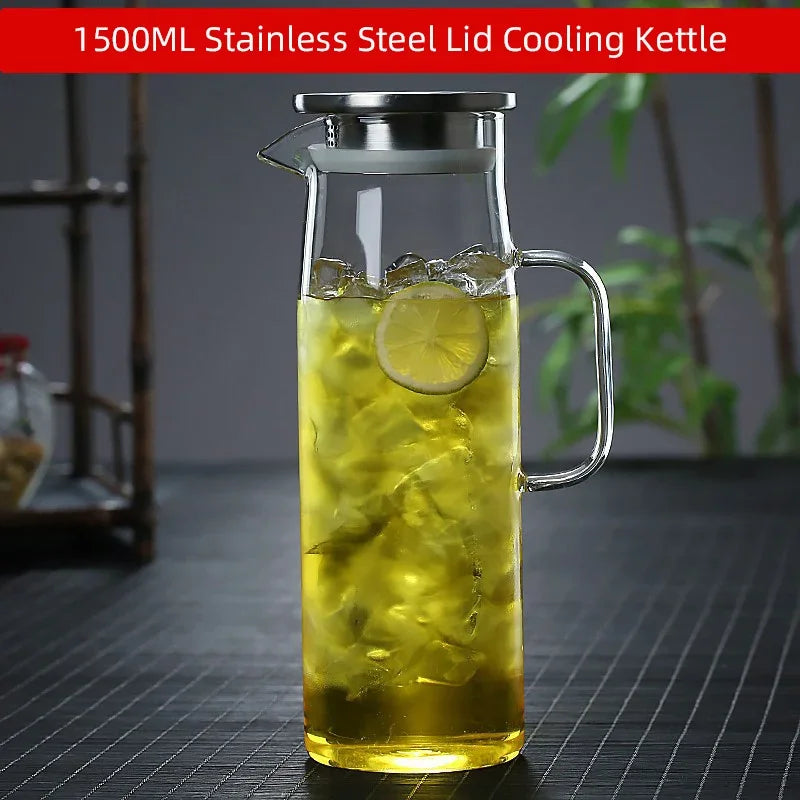 Pichet en verre avec infuseur et couvercle hermetique