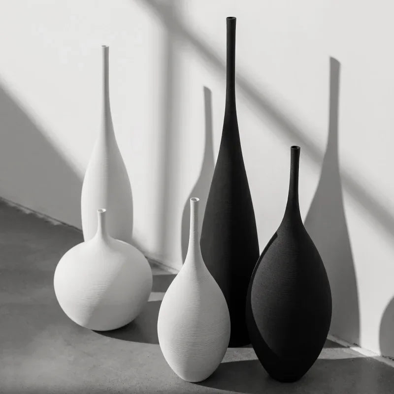 vase zen art fait main céramique décoration minimaliste dessin à la main