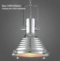 Retro-Pendelleuchte aus Metall im industriellen Stil für die Inneneinrichtung